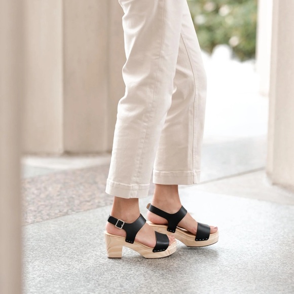 NISOLO All-Day Open Toe Clog in Black 8.5 - Picture 2 of 8